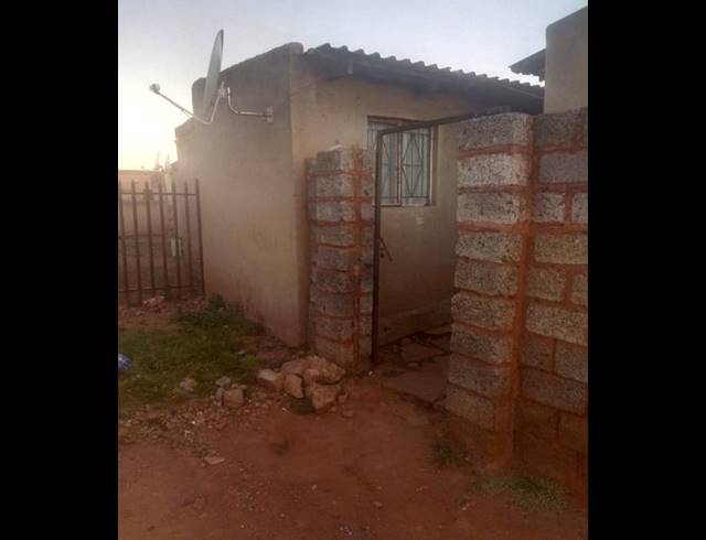 1 BEDROOM HOUSE FOR SALE IN ROODEKOP